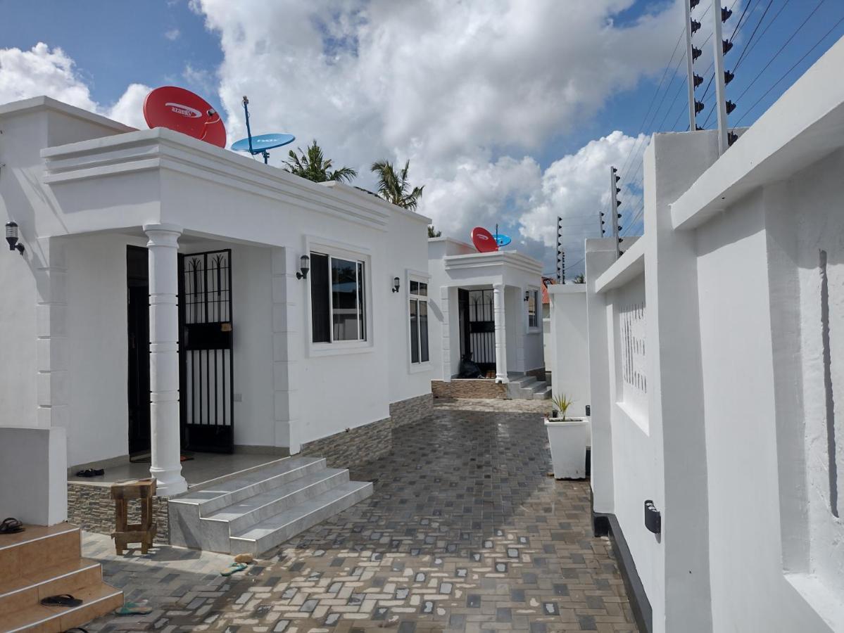 Mkamiti Villa - Airport Hotel With Free Shuttle Dar es Salaam Exterior photo